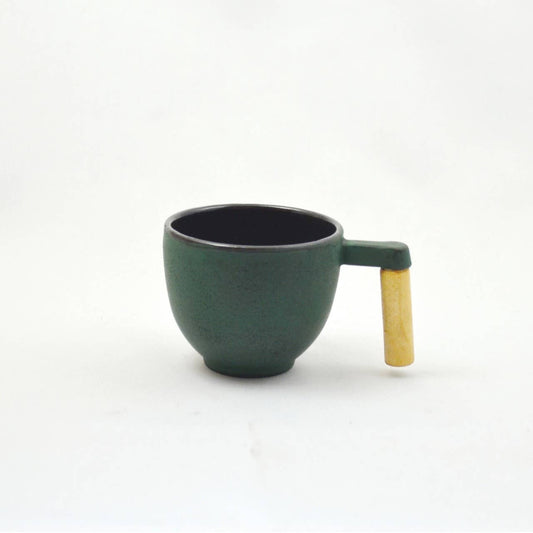 Teacup cast iron round wood green
